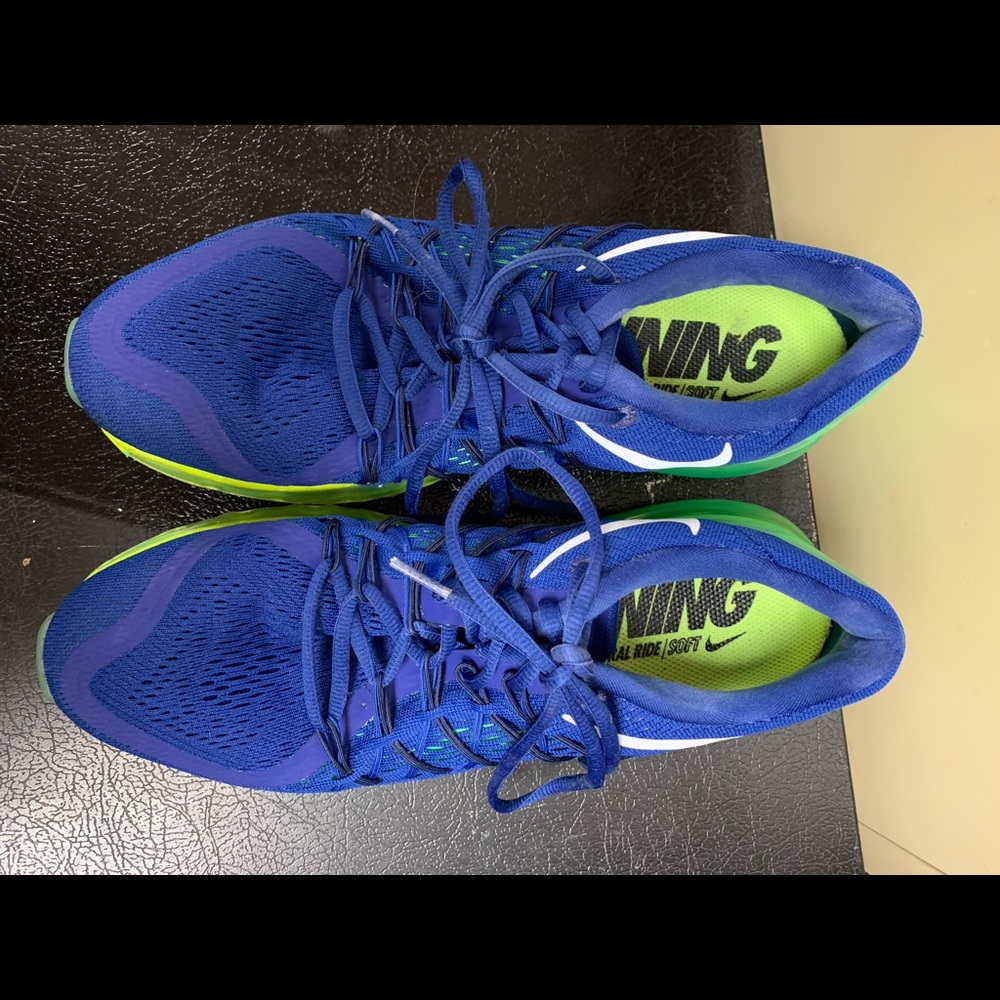 Nike tennis shoes